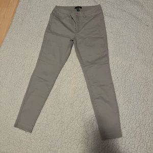 Grey skinny jeans! Never been worn!